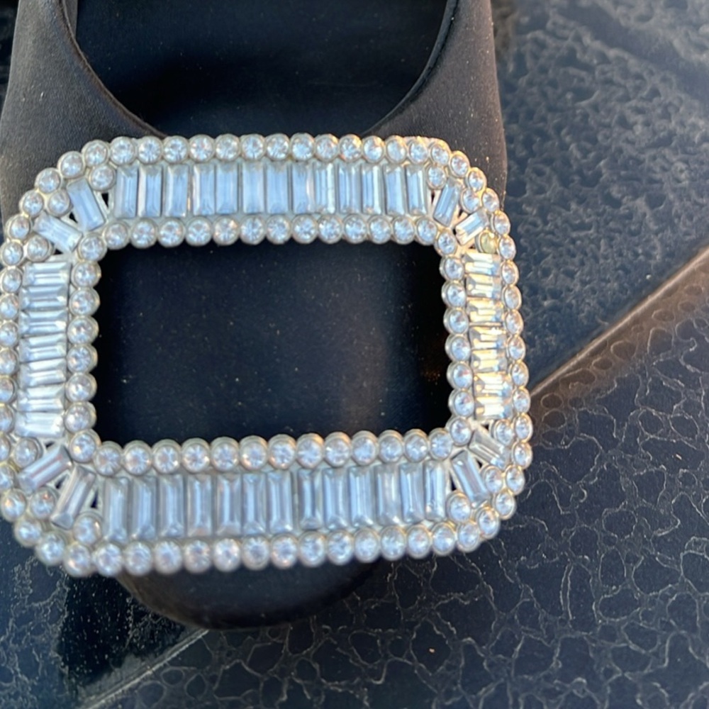 Roger Vivier Black Heels with Pearl Embellishment